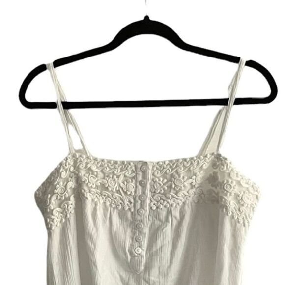 Dex Sleeveless Mini Dress With Embroidery
Cream M - Picture 2 of 5